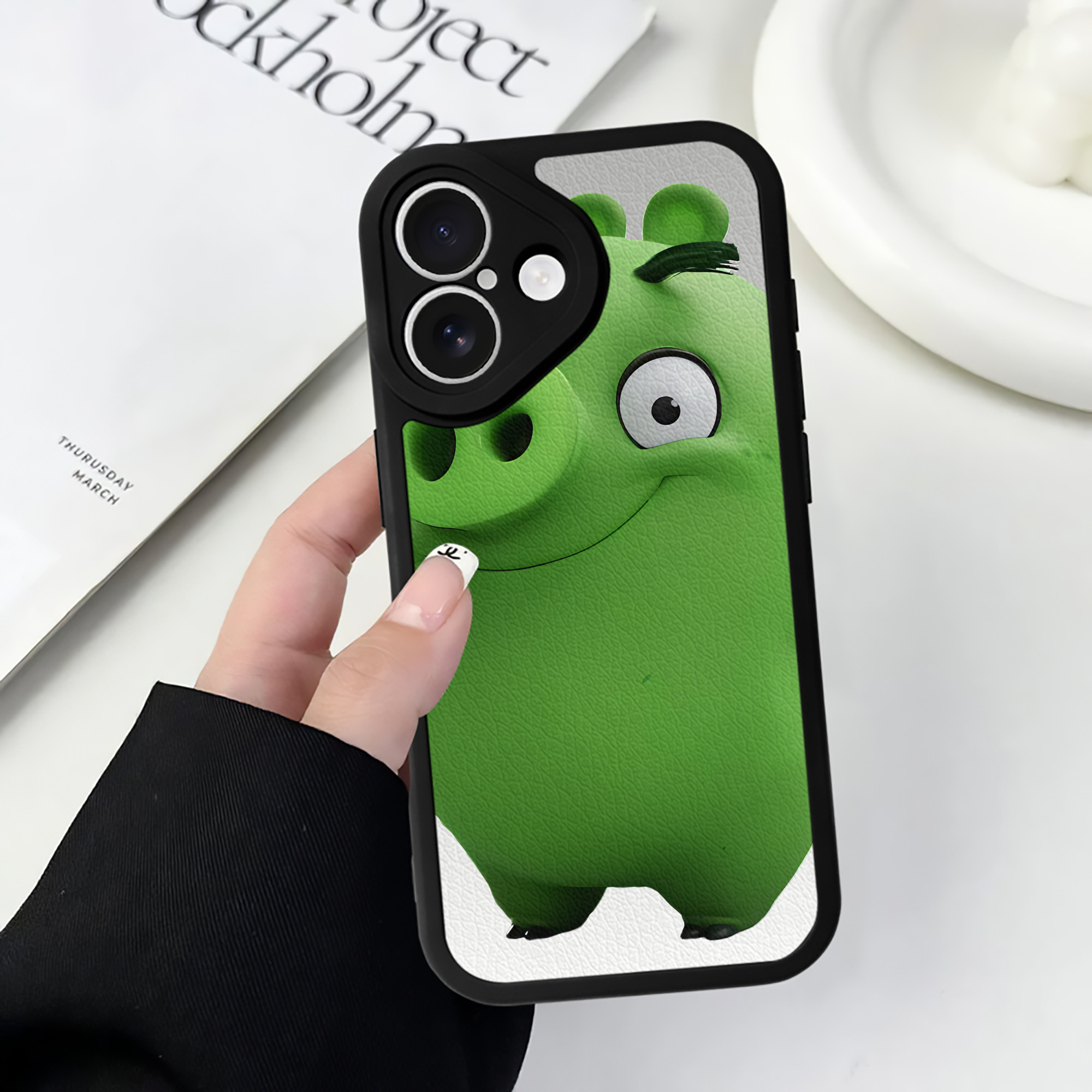 （画像用） Angry Birds アングリーバード 【iPhone 16シリーズ対応】シリコンスマホケース（レザー調） 材質：シリコン